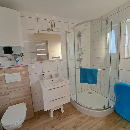 Comfortable Homes For 8 People, Holiday home *